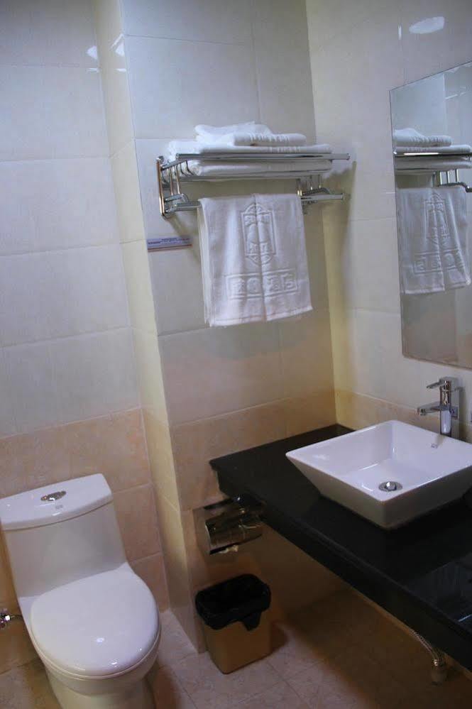 Super 8 Hotel Jinan Zewnętrze zdjęcie